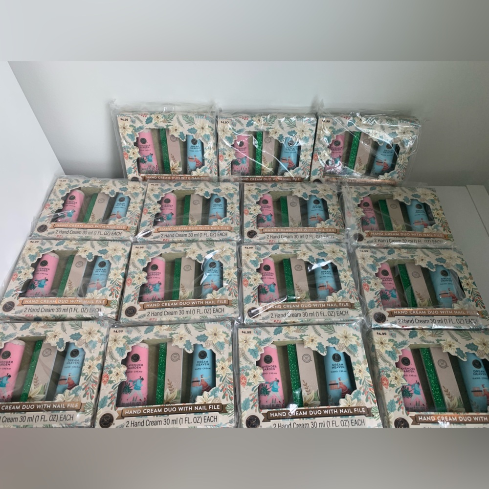 Modern Expressions hand cream set lot of 15